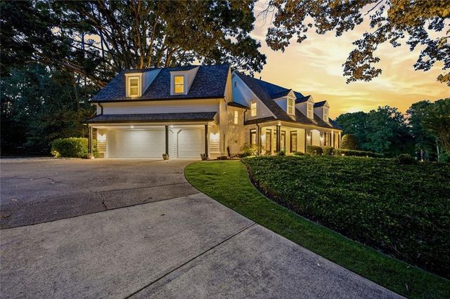 565 Old Lathemtown Road, Canton, GA 30115