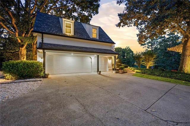 565 Old Lathemtown Road, Canton, GA 30115