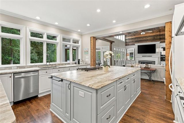 565 Old Lathemtown Road, Canton, GA 30115