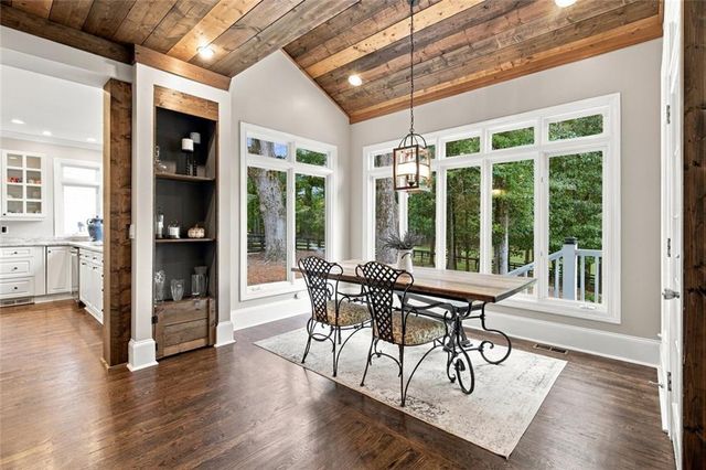 565 Old Lathemtown Road, Canton, GA 30115