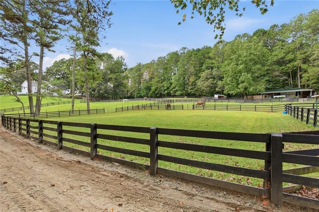 565 Old Lathemtown Road, Canton, GA 30115