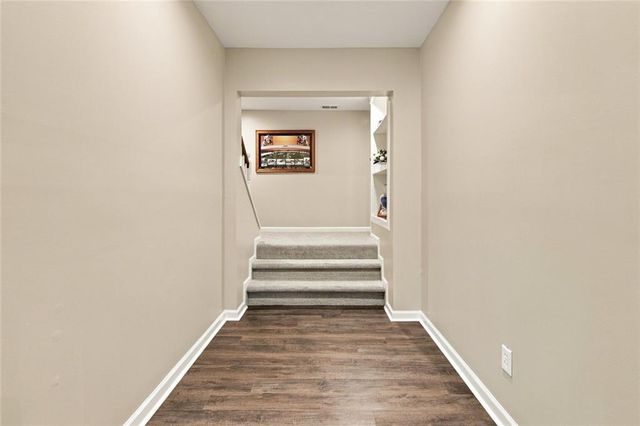 565 Old Lathemtown Road, Canton, GA 30115