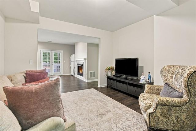 565 Old Lathemtown Road, Canton, GA 30115