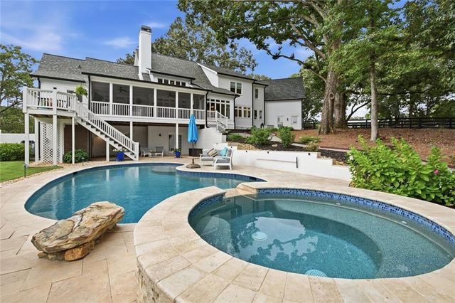565 Old Lathemtown Road, Canton, GA 30115