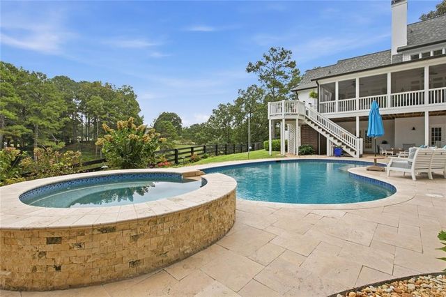 565 Old Lathemtown Road, Canton, GA 30115