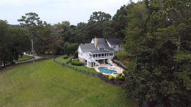 565 Old Lathemtown Road, Canton, GA 30115