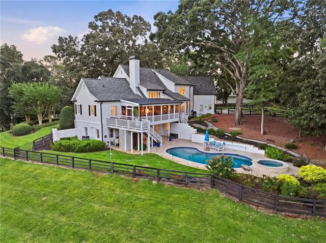 565 Old Lathemtown Road, Canton, GA 30115