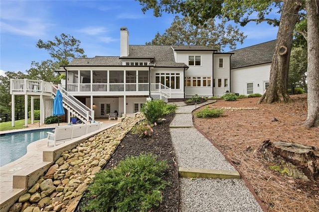 565 Old Lathemtown Road, Canton, GA 30115