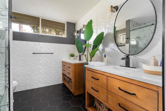 4551 NW 1ST AVENUE, Gainesville, FL 32607