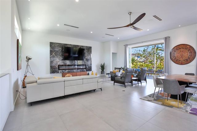 3939 HIGEL AVENUE, Sarasota, FL 34242
