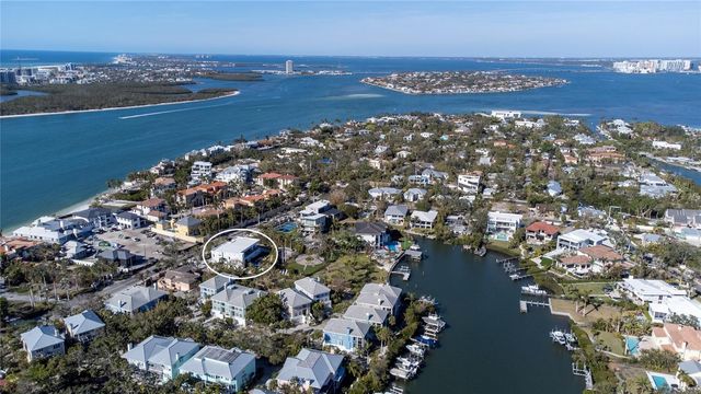 3939 HIGEL AVENUE, Sarasota, FL 34242