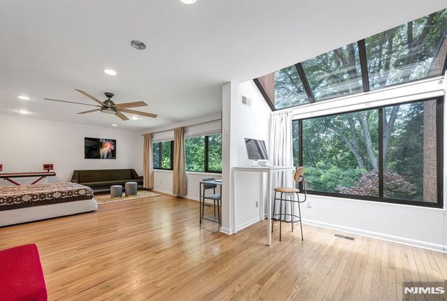 12 Kira Lane, Englewood, NJ 07631