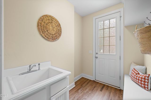 211 Lantern Ridge Lane, Cary, NC 27519
