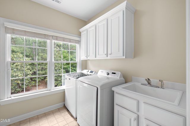 211 Lantern Ridge Lane, Cary, NC 27519