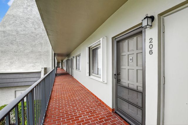 4080 Tivoli Court E 206, Lake Worth, FL 33467