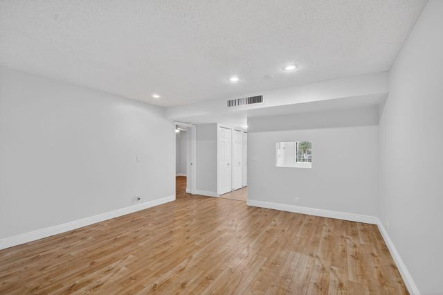 4080 Tivoli Court E 206, Lake Worth, FL 33467