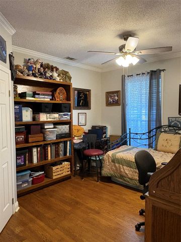 6700 W Tx-220-Loop Loop W, La Grange, TX 78963