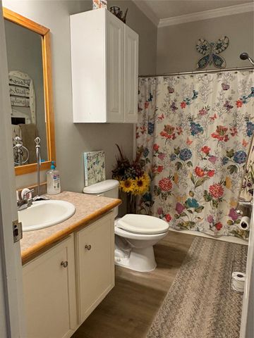 6700 W Tx-220-Loop Loop W, La Grange, TX 78963