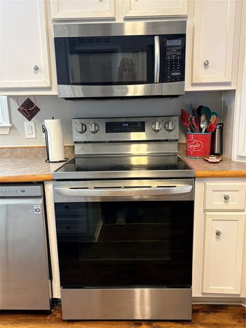 6700 W Tx-220-Loop Loop W, La Grange, TX 78963