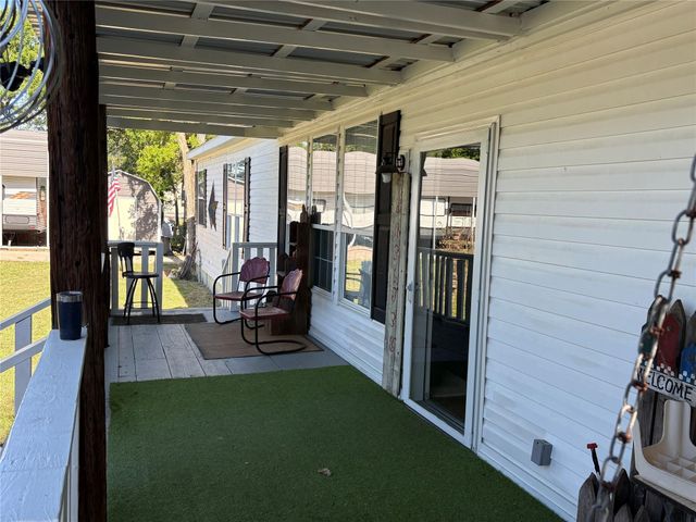 6700 W Tx-220-Loop Loop W, La Grange, TX 78963