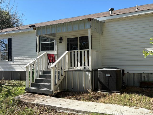 6700 W Tx-220-Loop Loop W, La Grange, TX 78963