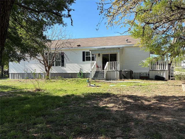 6700 W Tx-220-Loop Loop W, La Grange, TX 78963