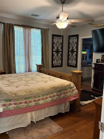 6700 W Tx-220-Loop Loop W, La Grange, TX 78963