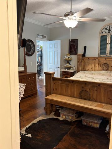 6700 W Tx-220-Loop Loop W, La Grange, TX 78963