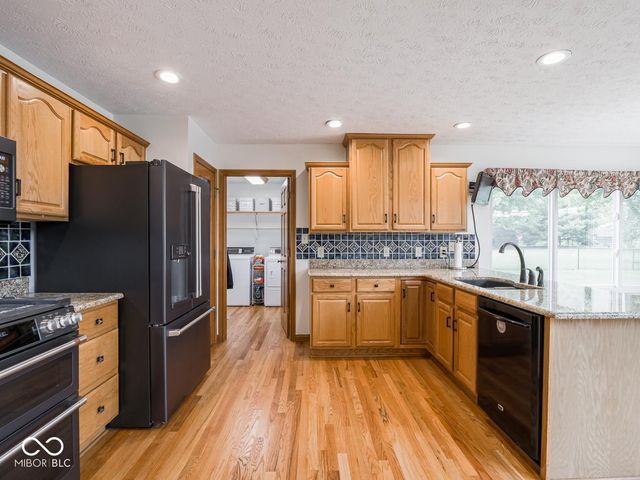 4633 Palomino Trail, Indianapolis, IN 46239