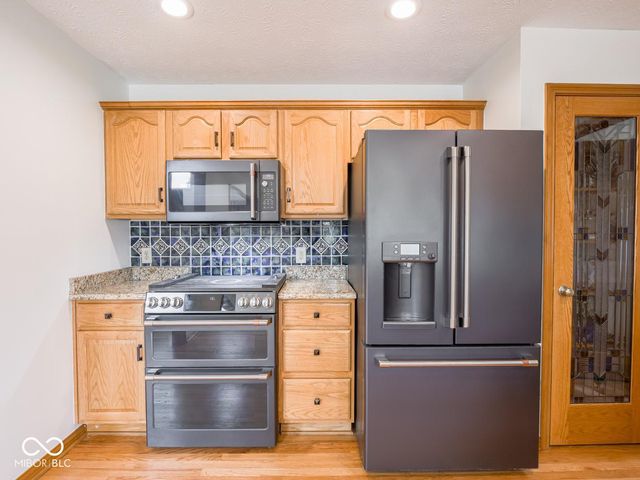 4633 Palomino Trail, Indianapolis, IN 46239
