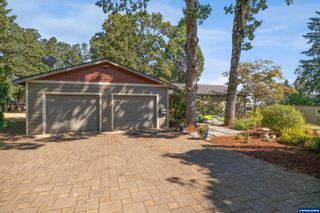 945 Downs St S, Salem, OR 97302