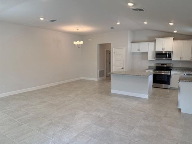 2150 NW 23RD LOOP, Ocala, FL 34475