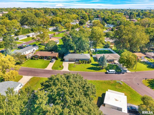 5104 N BEVALON Place, Peoria, IL 61614