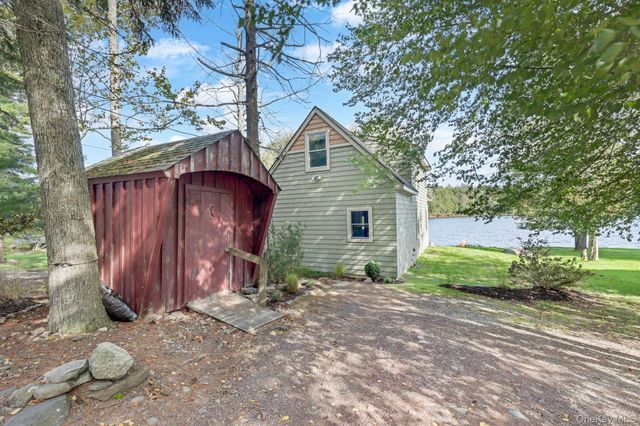 89 Beaver Lake Road, Rock Hill, NY 12775