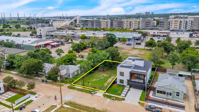 336 Guam Street, Dallas, TX 75212