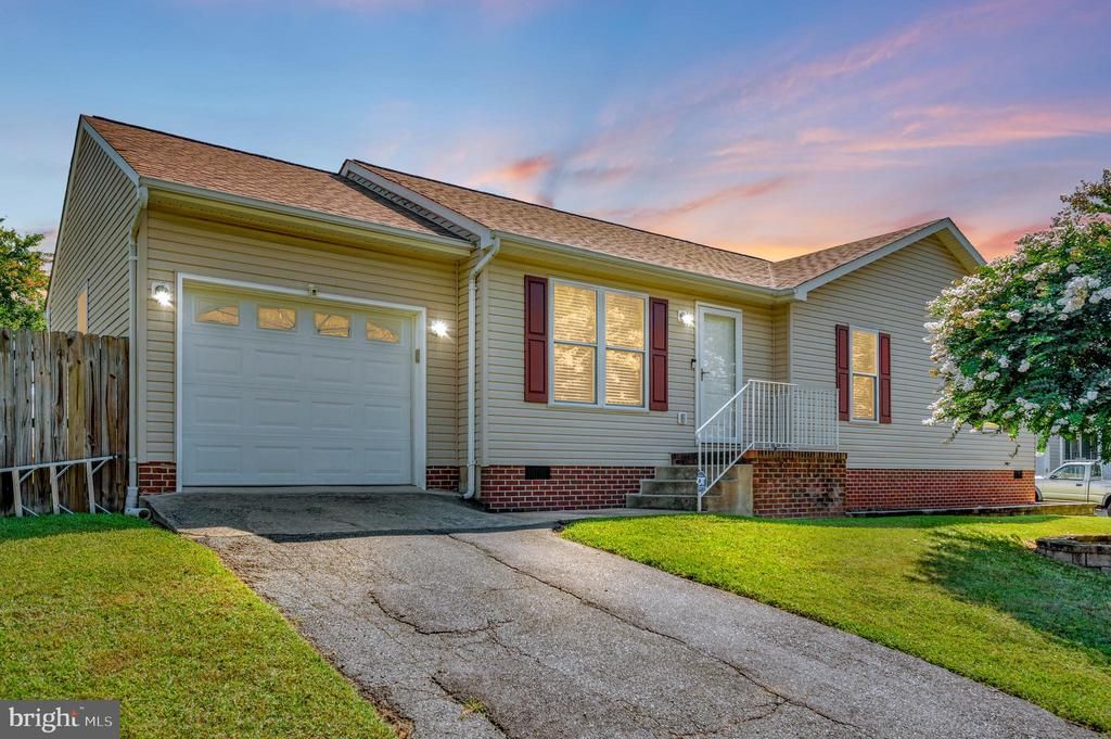 10906 PEACH TREE DR, Fredericksburg, VA 22407