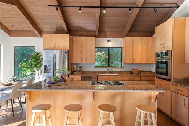 101 Ravinia Way, Los Gatos, CA 95032