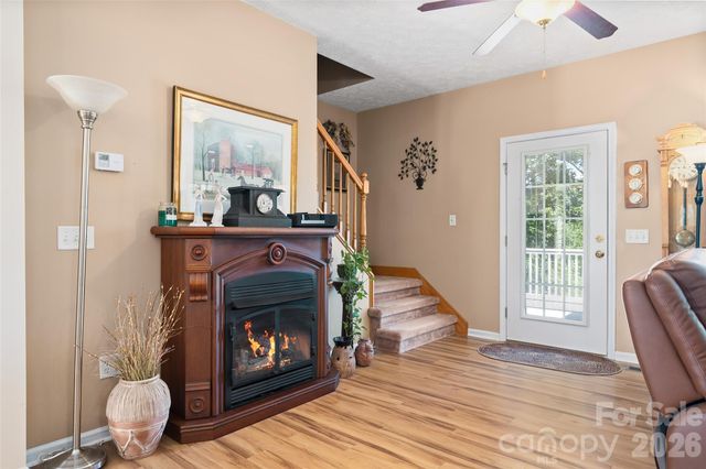 637 April Park, Waynesville, NC 28786