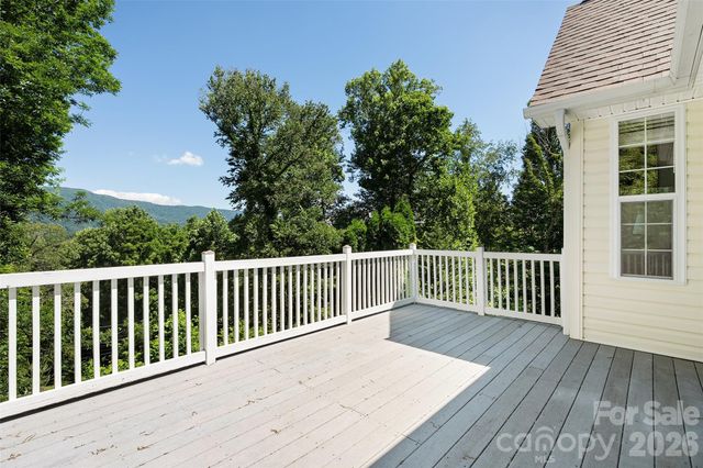 637 April Park, Waynesville, NC 28786