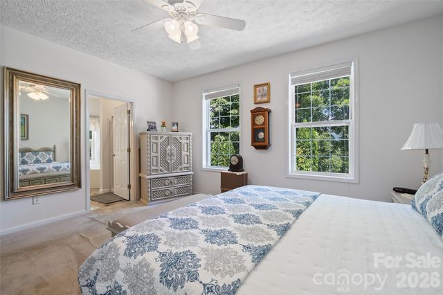 637 April Park, Waynesville, NC 28786