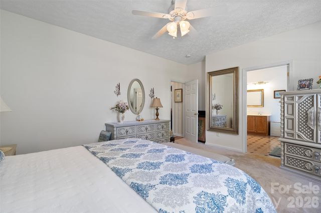 637 April Park, Waynesville, NC 28786