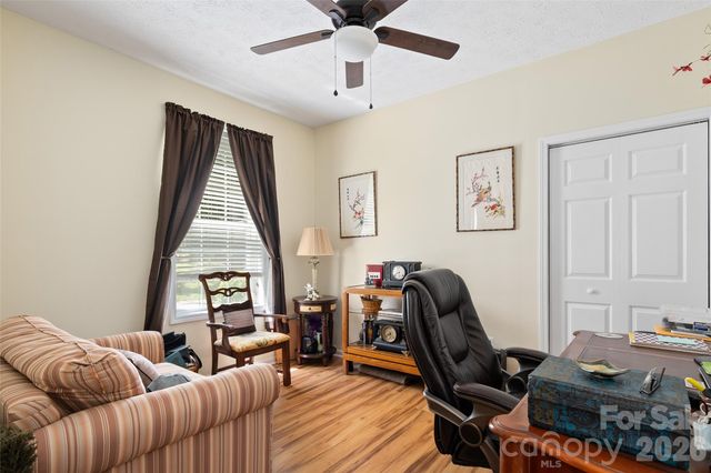 637 April Park, Waynesville, NC 28786