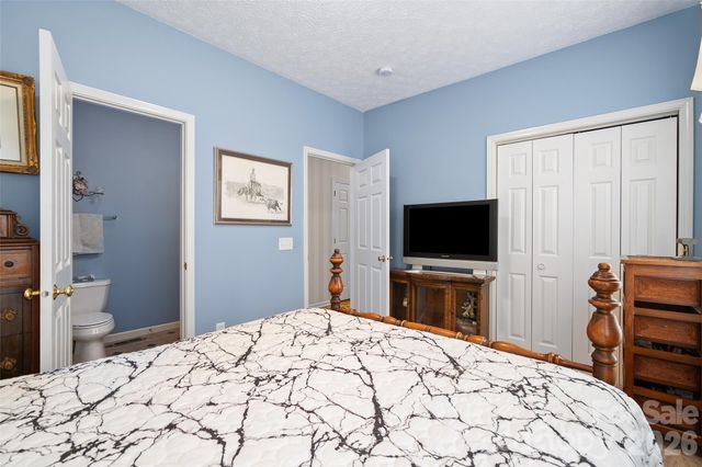 637 April Park, Waynesville, NC 28786