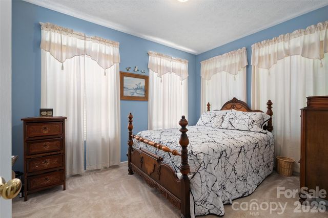 637 April Park, Waynesville, NC 28786