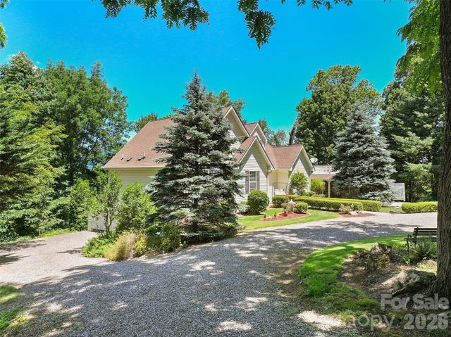 637 April Park, Waynesville, NC 28786