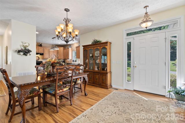 637 April Park, Waynesville, NC 28786