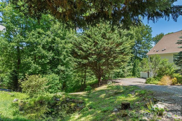 637 April Park, Waynesville, NC 28786