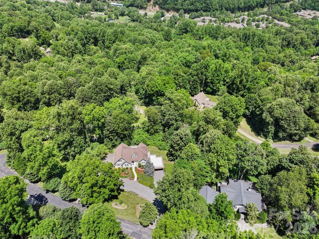 637 April Park, Waynesville, NC 28786