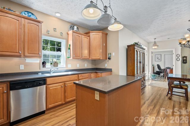 637 April Park, Waynesville, NC 28786