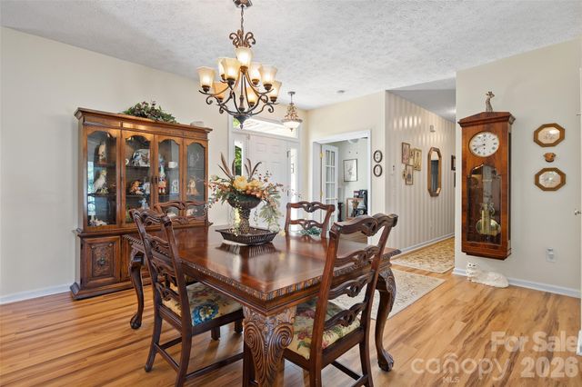 637 April Park, Waynesville, NC 28786